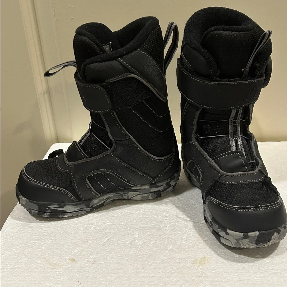 Ride Norris Boa Snowboard snow Boots camouflage outsole kids Size 11 black/grey